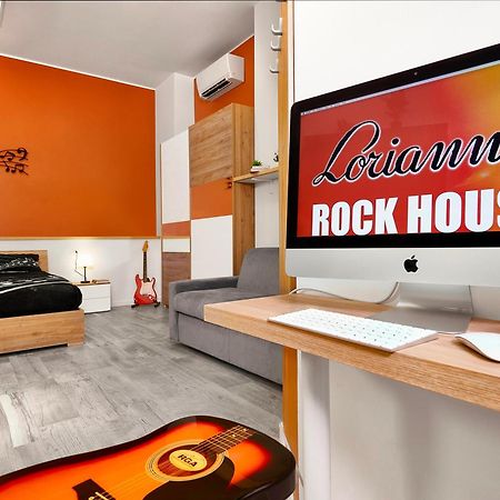 Lorianna Rock House Apartment Milan Bagian luar foto