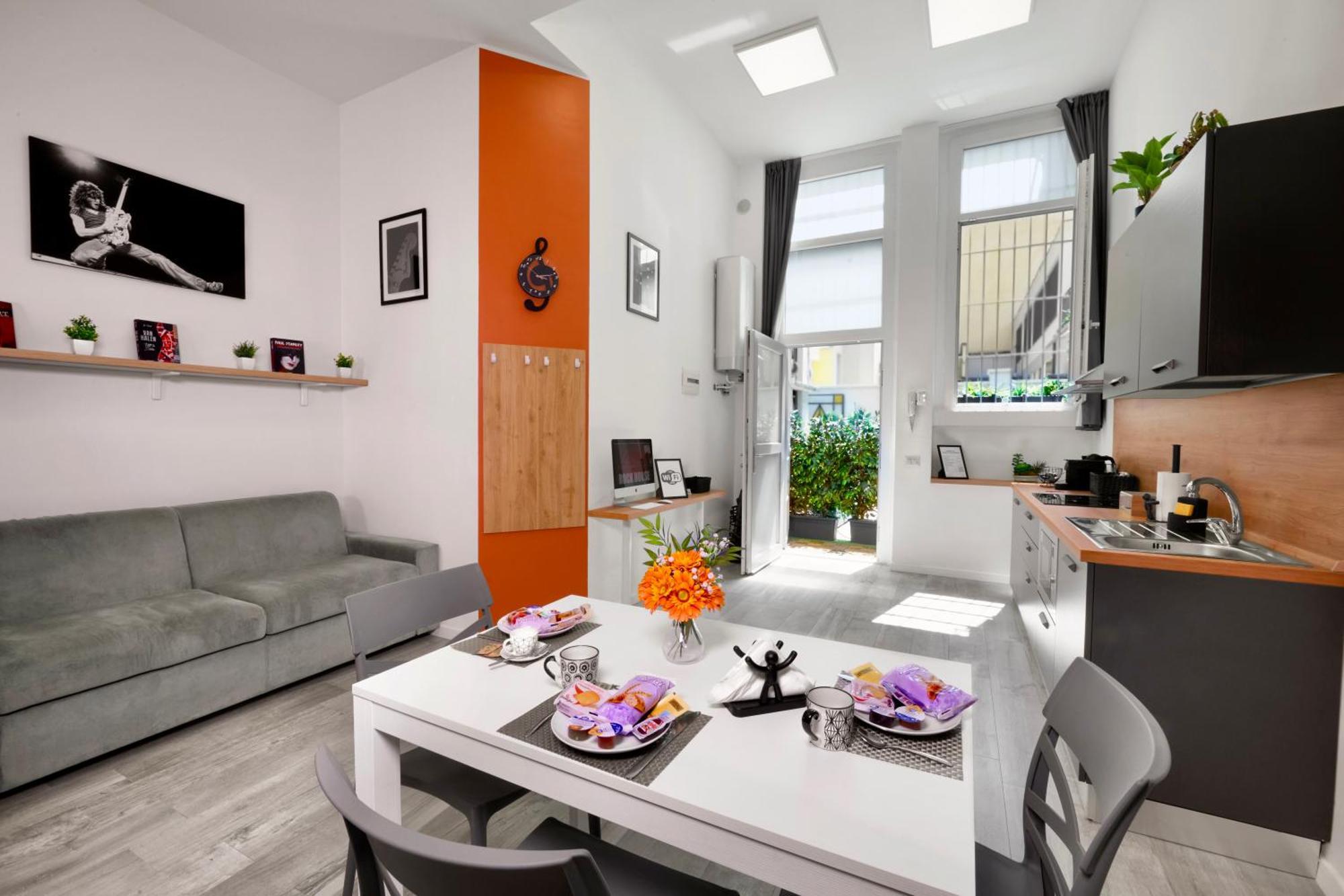 Lorianna Rock House Apartment Milan Bagian luar foto